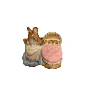 Beswick Beatrix Potter Hunca Munca Mouse Babies Cradle Figurine England 1951
